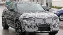 2022 BMW X4 M Spy Foto vorne