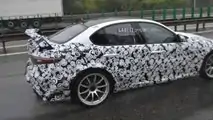 Alfa Romeo Giulia GTAm catturato sotto la pioggia