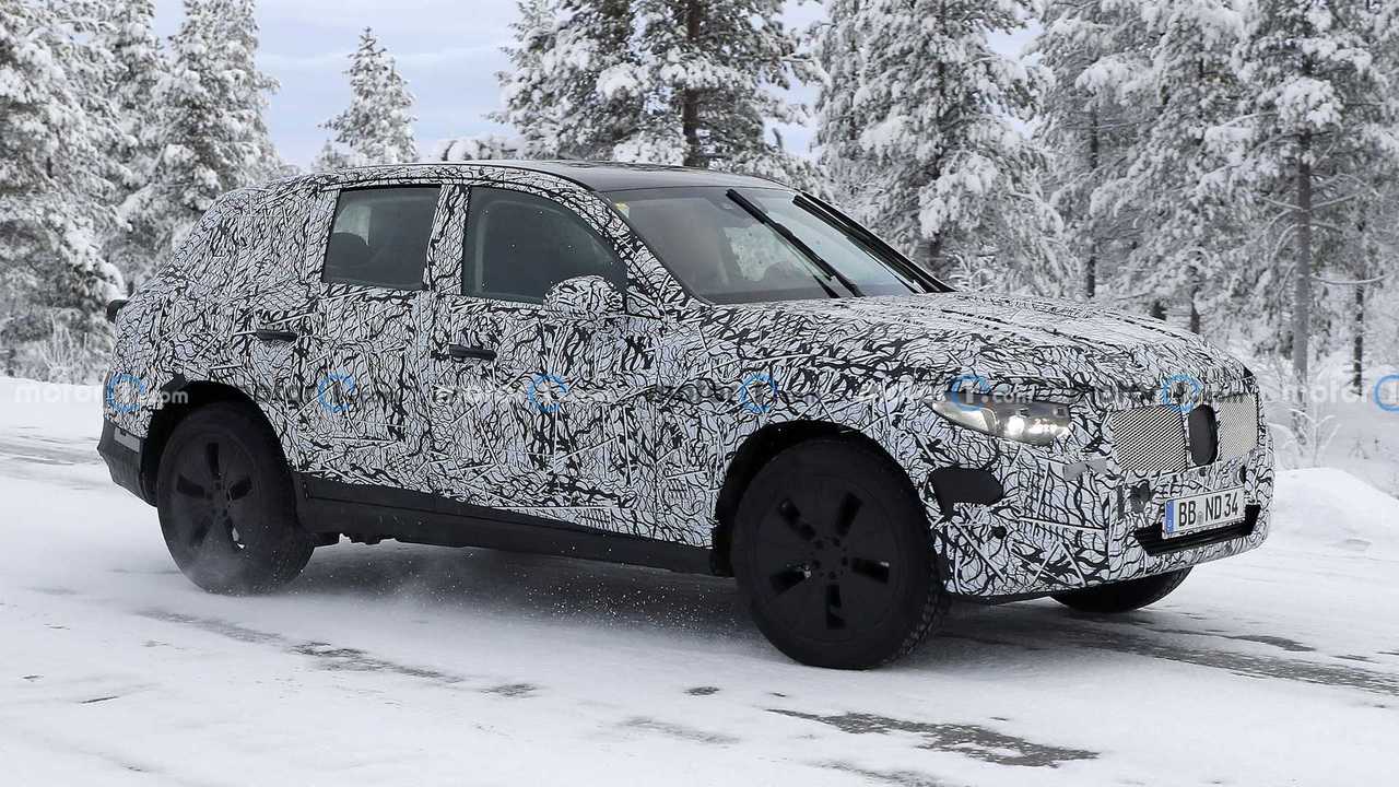2022 Mercedes-Benz GLC casus fotoğraflar