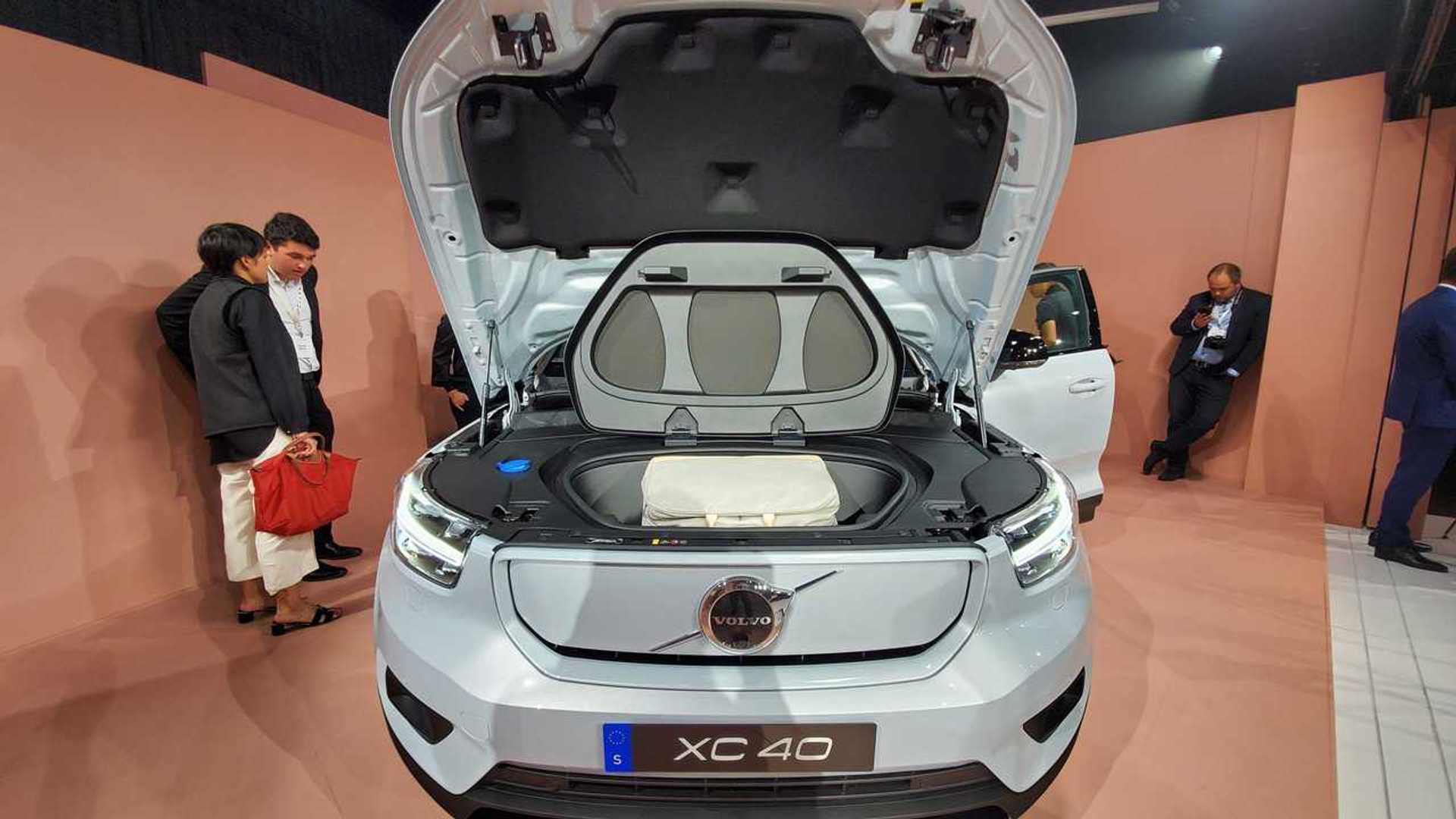 volvo-xc40-recharge-live-photos.jpg
