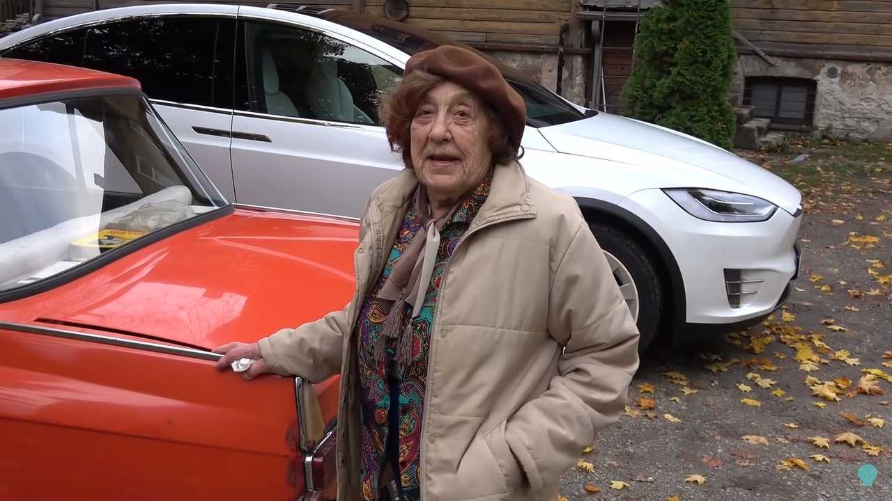 Do You Have Any Info On This 92-Year-Old Lady That Drove A Tesla Model X?