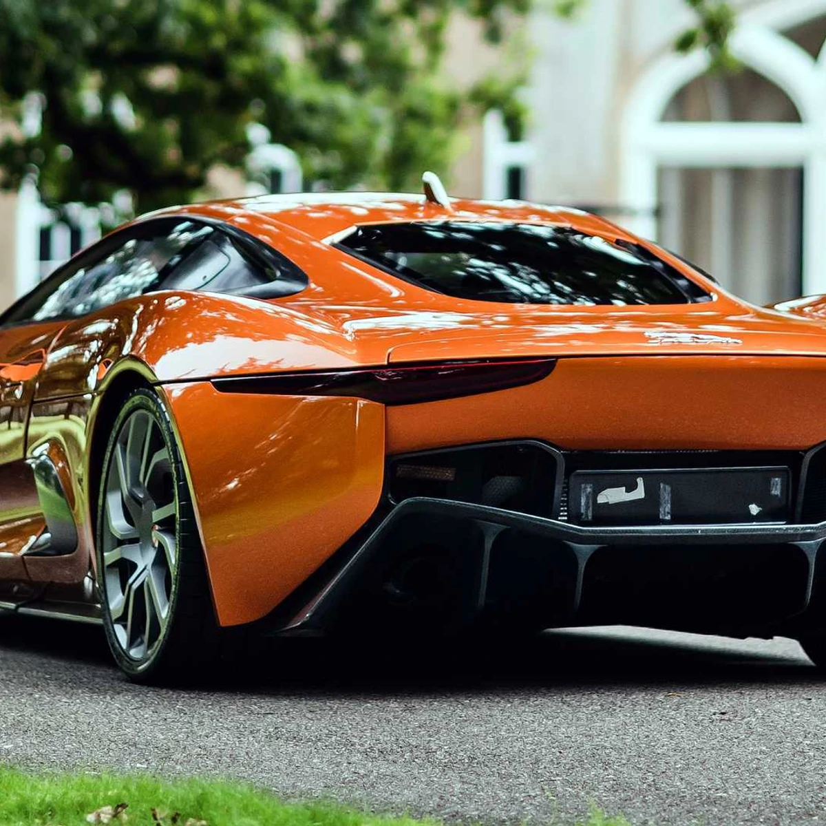 jaguar-c-x75-from-spectre-for-