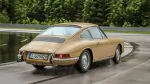 Porsche 911 (1966) in Sandbeige