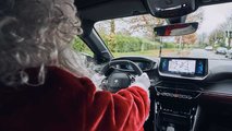 Festive driving in the Peugeot e-208