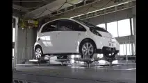 Prime foto della Mitsubishi i MiEV di serie