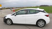 Opel Astra facelift spy photo