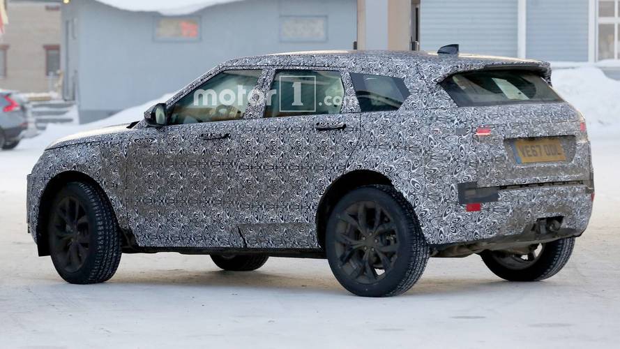 2019 Land Rover Range Rover Evoque spy photo