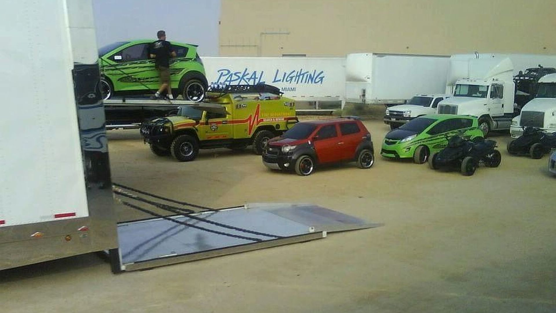 New Shot of Mysterious Corvette Concept set to Star in Transformers 2 Photos