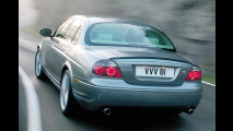 Jaguar poliert S-Type