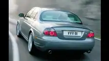 Jaguar poliert S-Type
