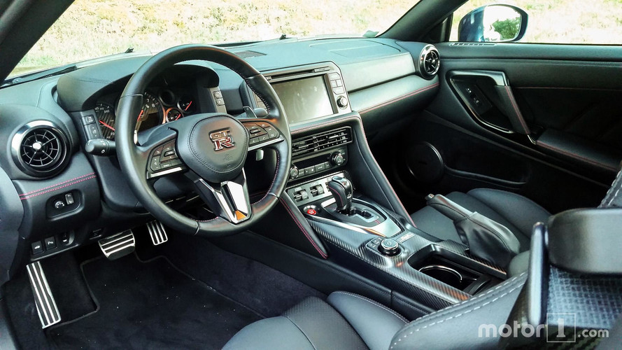 road_trip_r8_gtr
