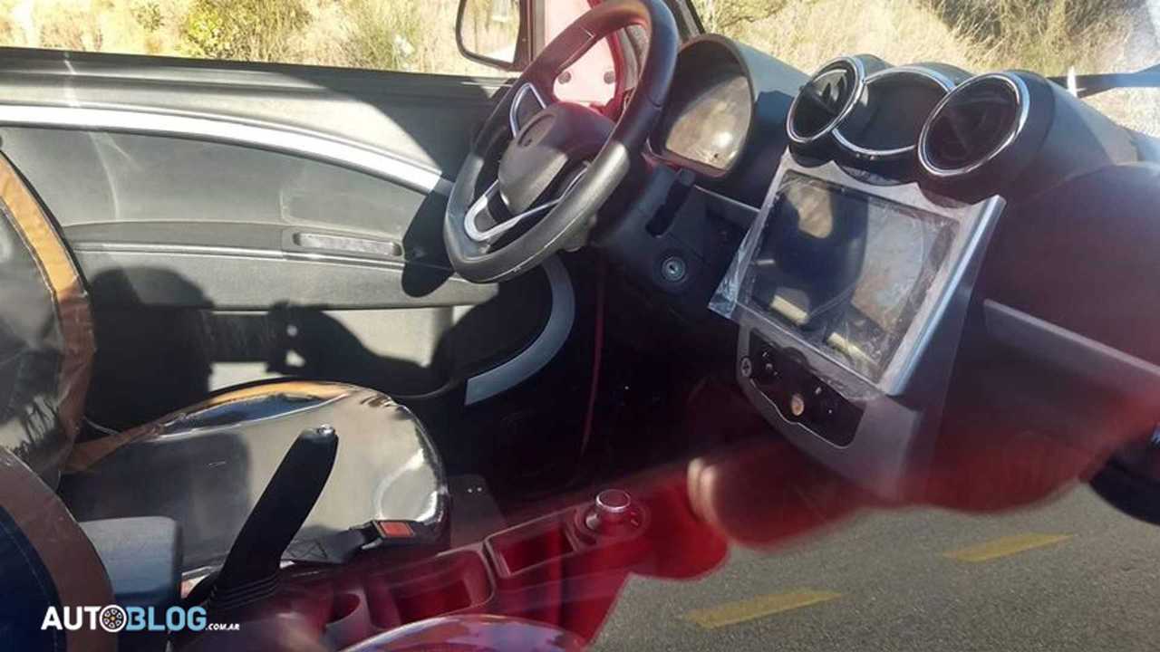 Tito probó en Potrero de los Funes: nuevas fotos y datos del auto eléctrico de San Luis