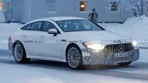 Mercedes-AMG GT73e, foto spia sulla neve