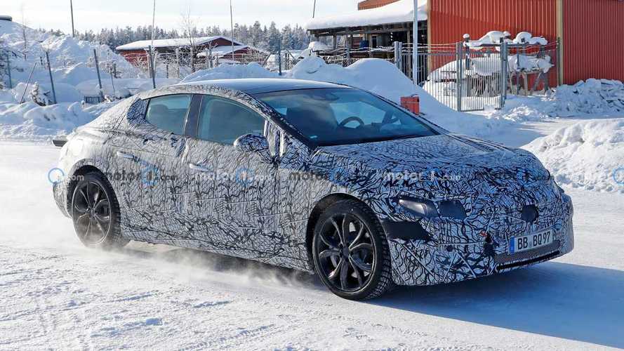 Tesla Model S rakibi Mercedes EQE'nin tanıtım tarihi açıklandı