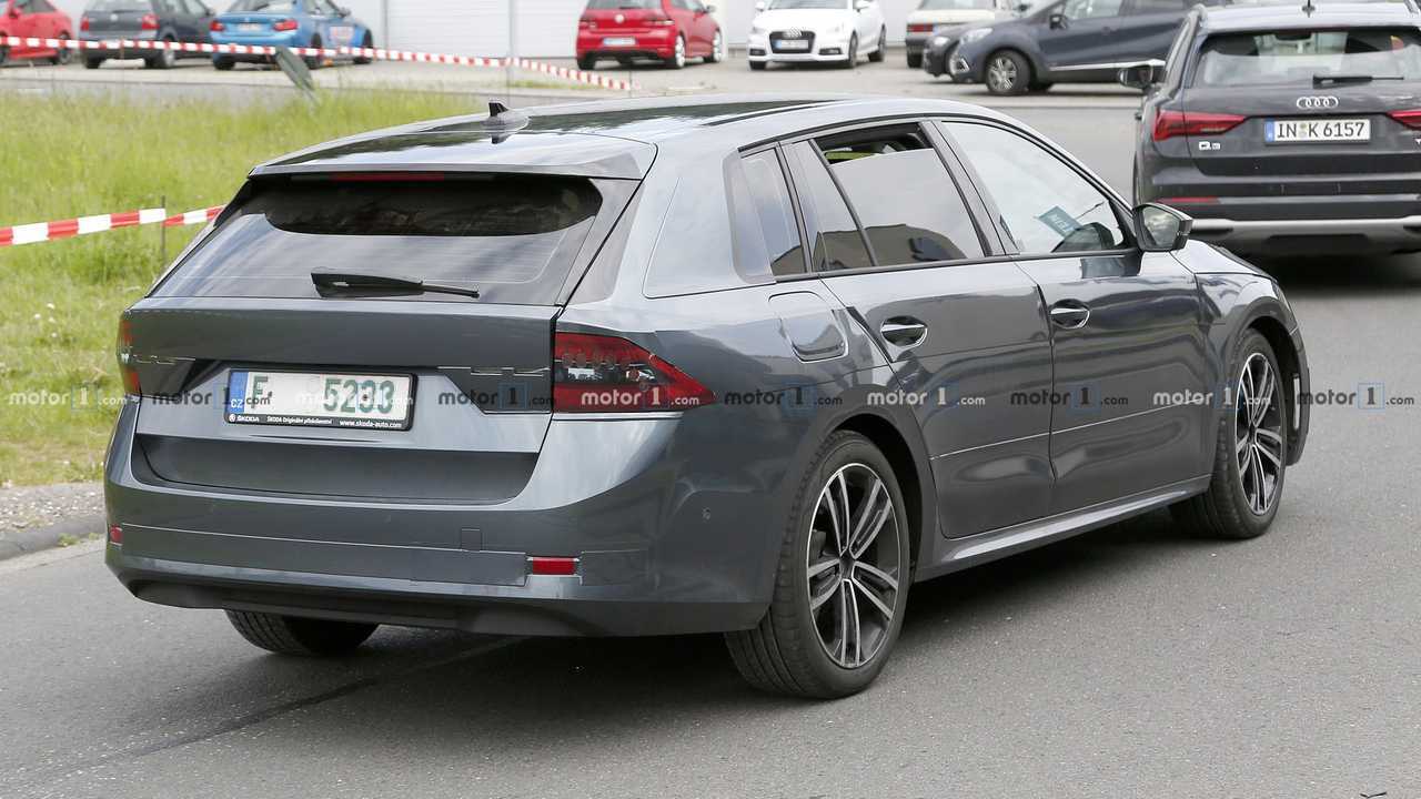 2020 Skoda Octavia Combi erneut erwischt