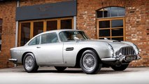 James Bond DB5 Funkcionális Q Gadgetry Kalapácsokkal 6,4 millió dollárért