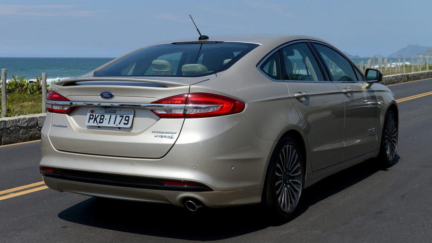 Mais tecnológico, novo Fusion Hybrid 2017 chega ao Brasil por R$ 159.500
