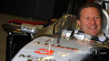 Zak Brown dans une McLaren de 2001