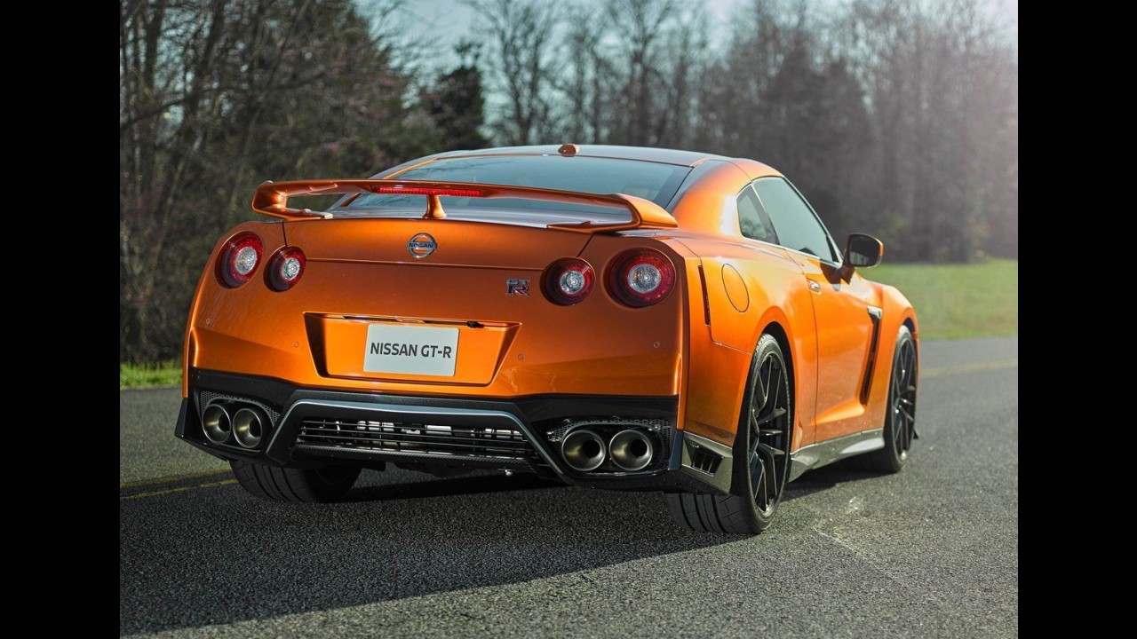 Nissan GT-R 2017: atualizado, "Godzilla" vai a 572 cv e ganha refinamento