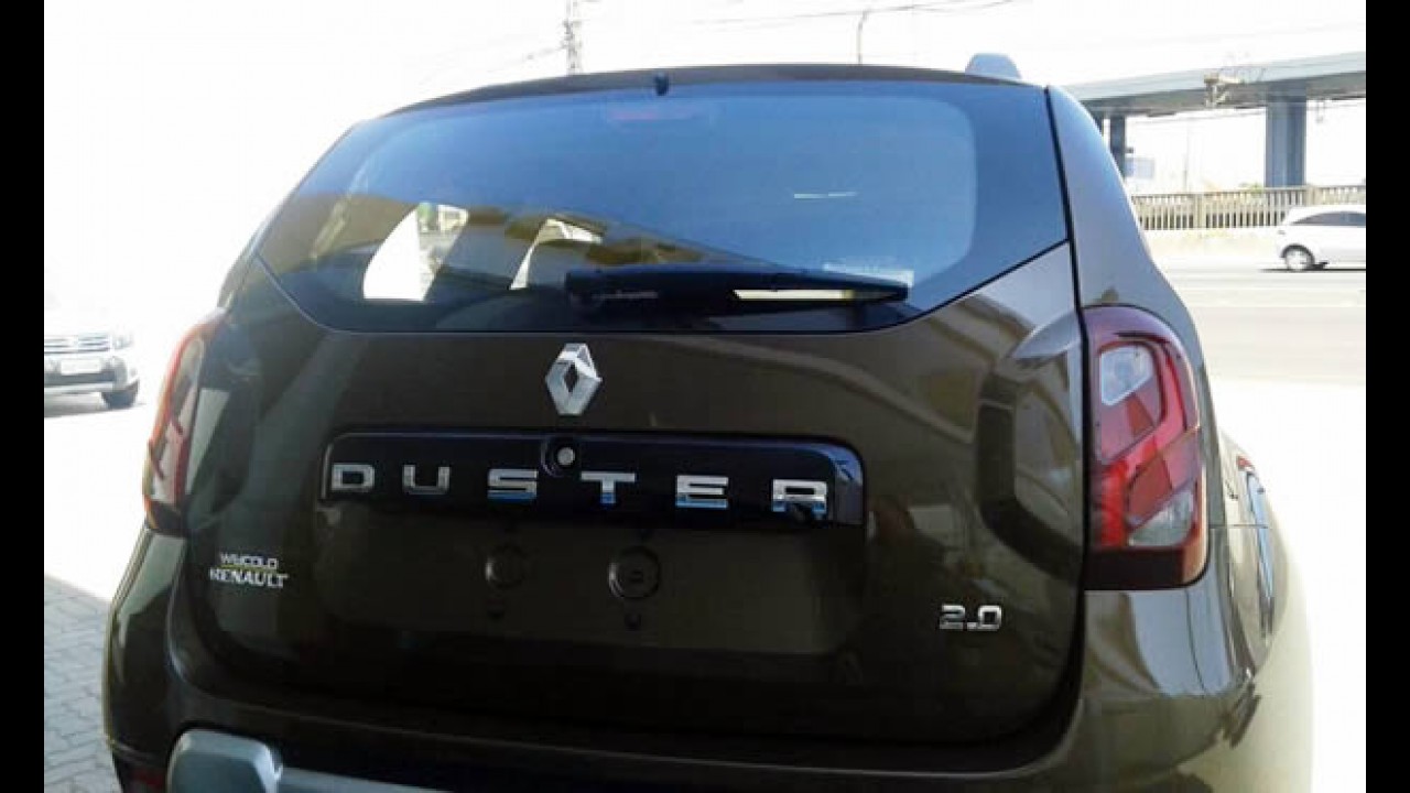 Novo Duster 2016 já está nas lojas; fotos revelam o interior