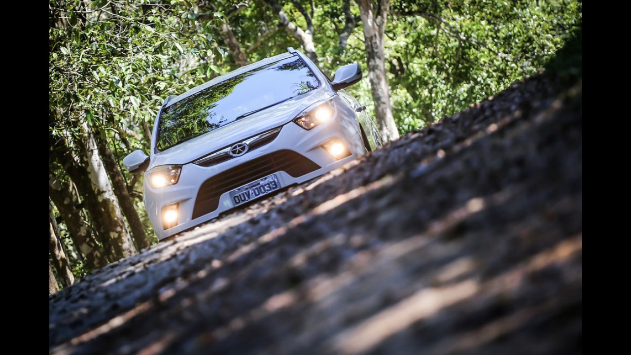Novidades da JAC incluem inédito hatch aventureiro; T5 chega em dezembro