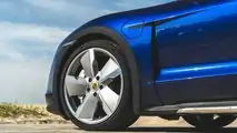 Roues extérieures de la Porsche Taycan Turbo Cross Turismo 2021