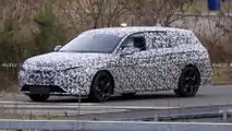 Nouvelle génération Peugeot 308 voiture espion photo (trois quarts avant)