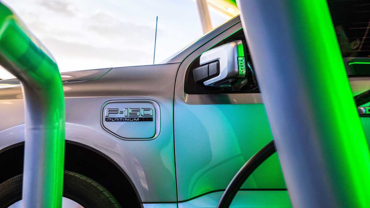 Ford F-150 Lightning 2022 - ricarica