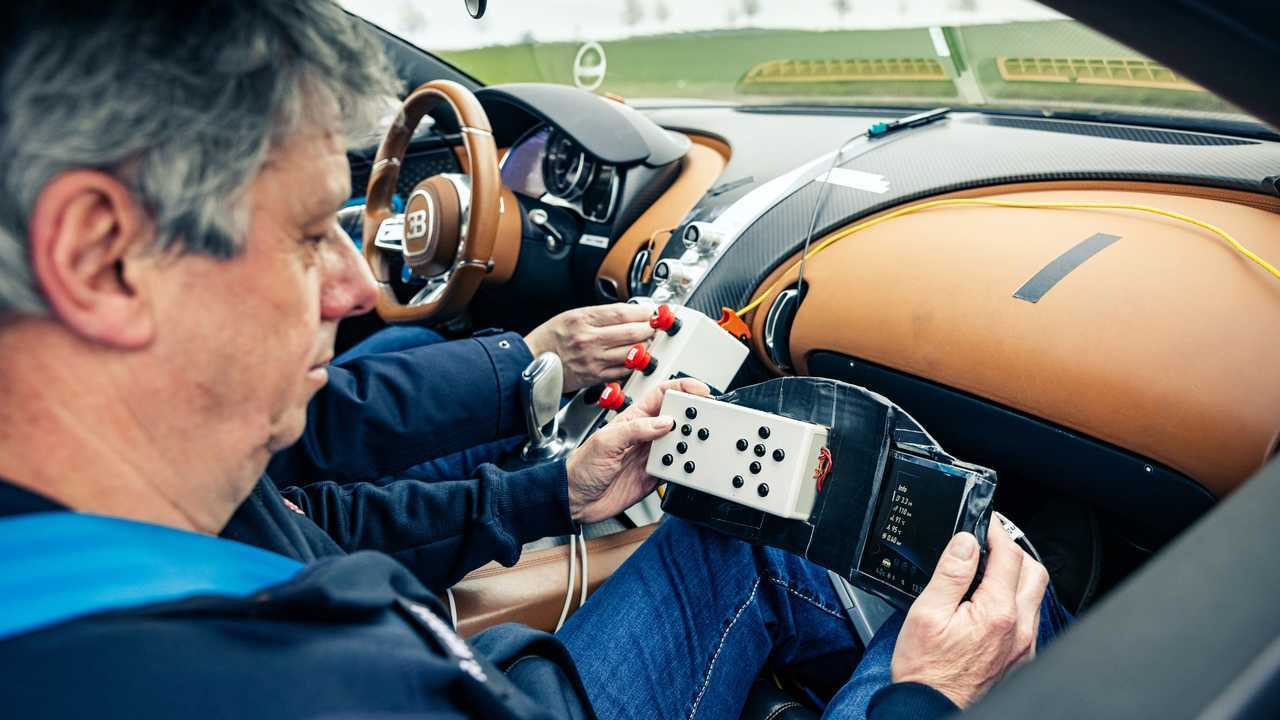 Bugatti Chiron prototipo 4-005