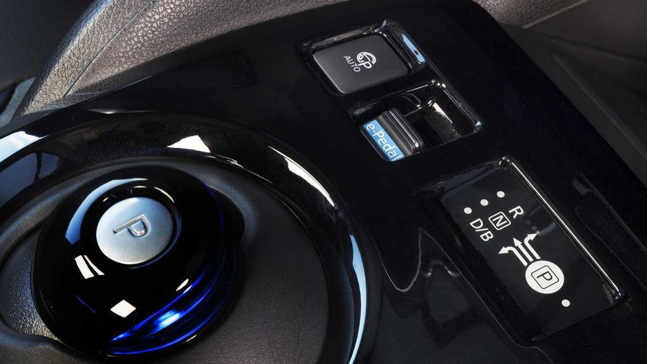 Auto elettriche e ibride, i trucchi per risparmiare energia