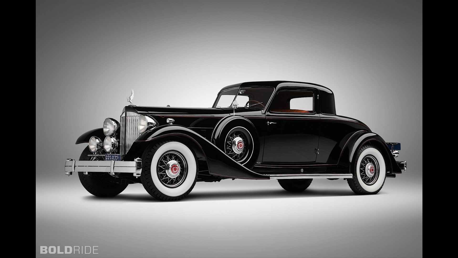https://cdn.motor1.com/images/mgl/PQZmL/s1/packard-twelve-coupe.jpg