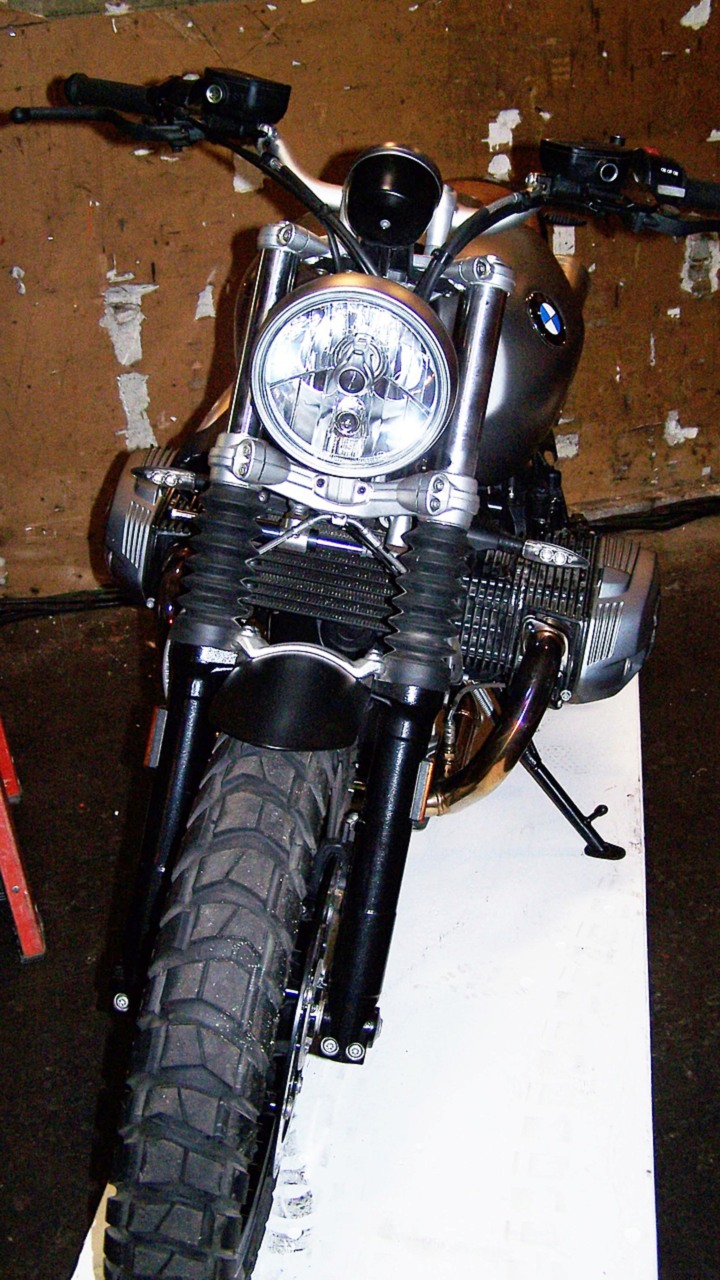 Conventional Frt Forks and upright handlebars
