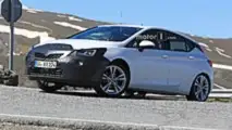 2019 Opel Astra facelift spy photo