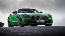 Mercedes-AMG GT R 2018 contra...