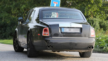 Rolls-Royce Phantom successor spy photo