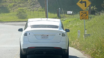 2016 Tesla Model X spy photo