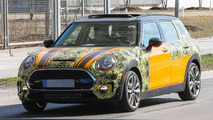 2016 MINI Clubman spy photo