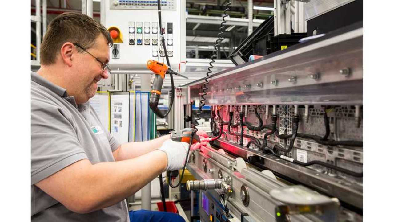 Daimler Invests To Triple Its Lithium-Ion Battery Production