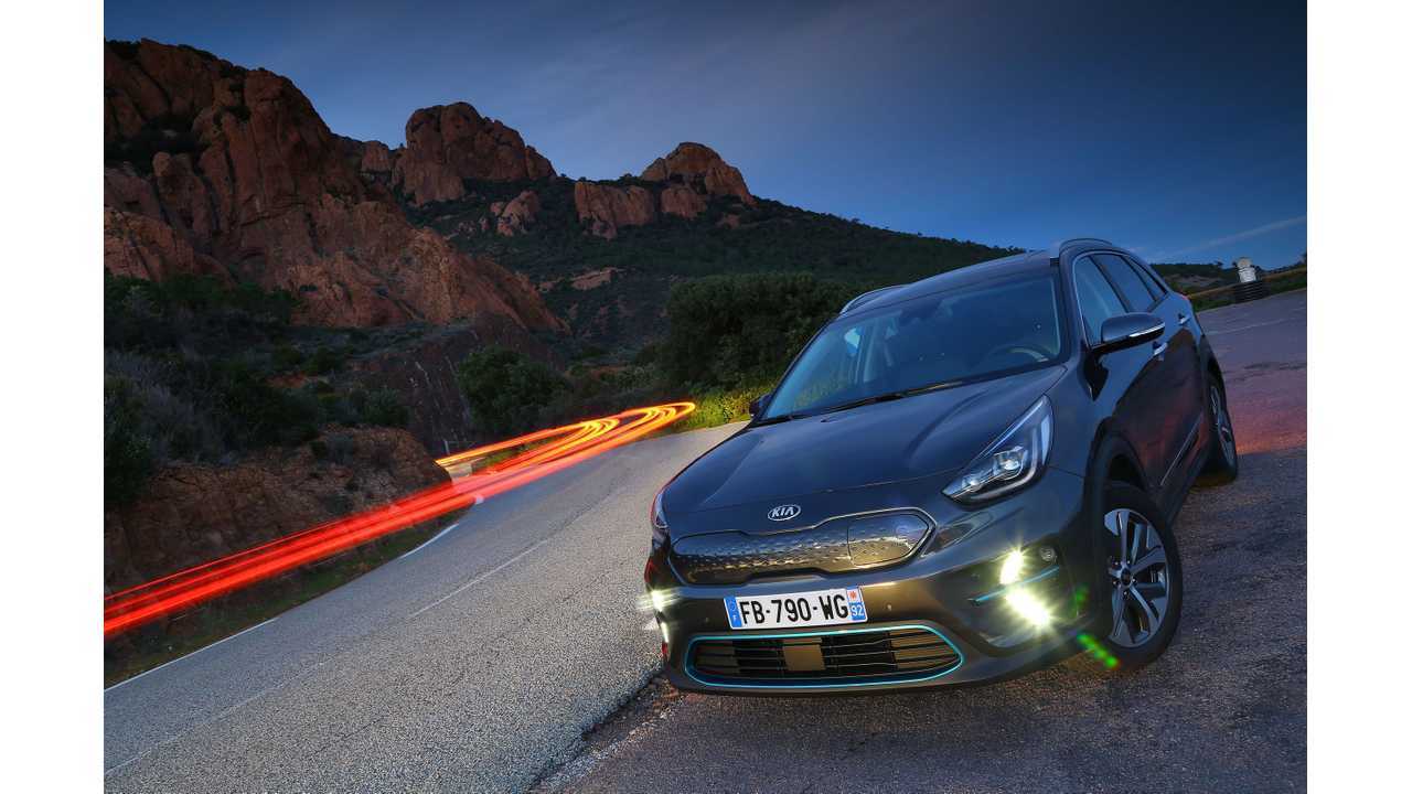 Kia e-Niro (wallpaper 2,560x – click to enlarge)