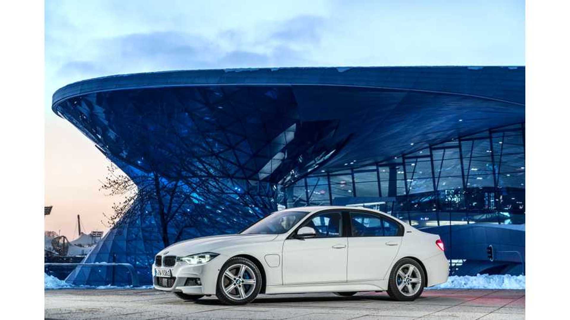 Car And Driver Tests The Bmw 330e Is It Worth Extra Money