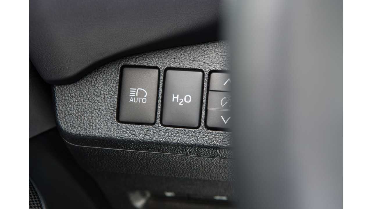Toyota Mirai H2O button