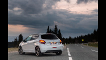 Peugeot 208 restyling 2015