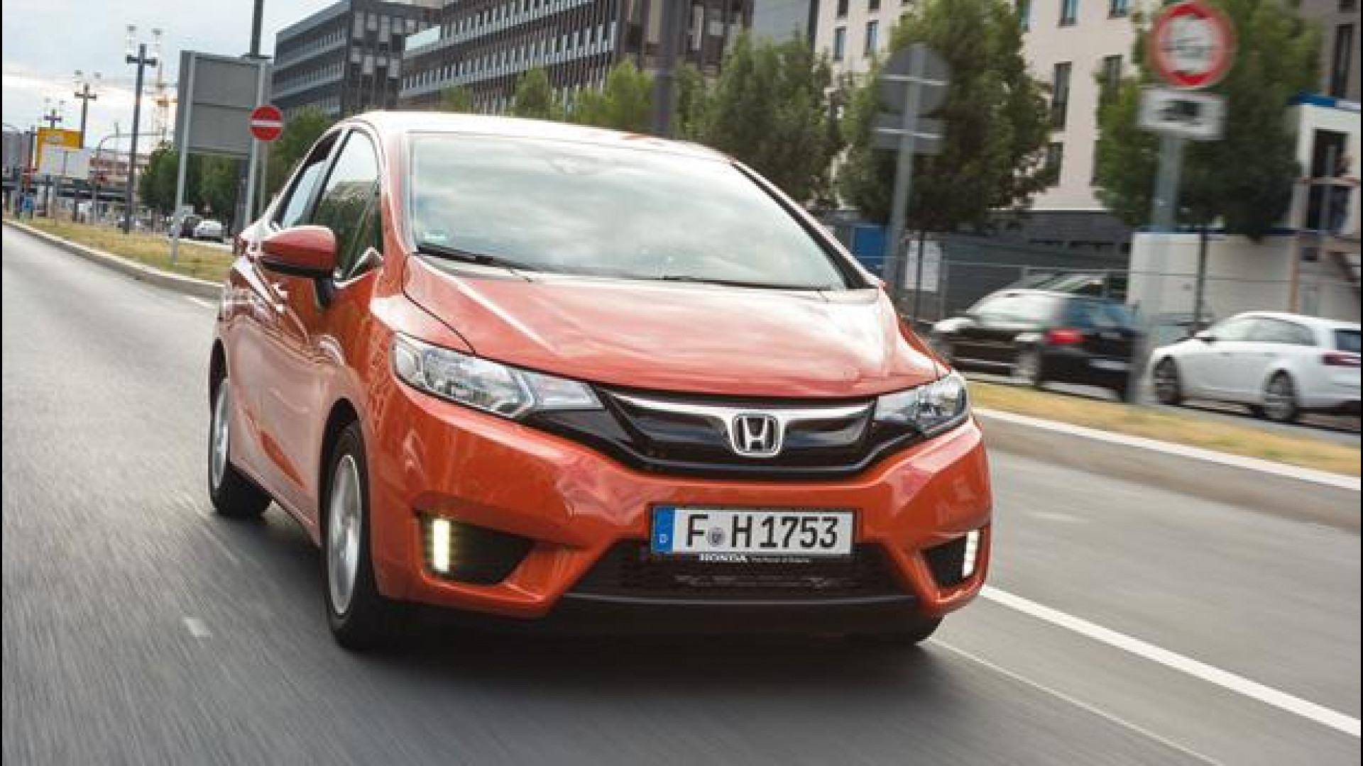 Honda Jazz Per Lo Spazio Le Suona A Tutti