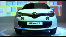 Nuova Renault Twingo, svelata con uno striptease 