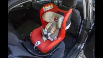 i-Size, nuove regole per i bimbi in auto