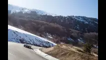 Guidare sulla neve: ecco le tecniche 