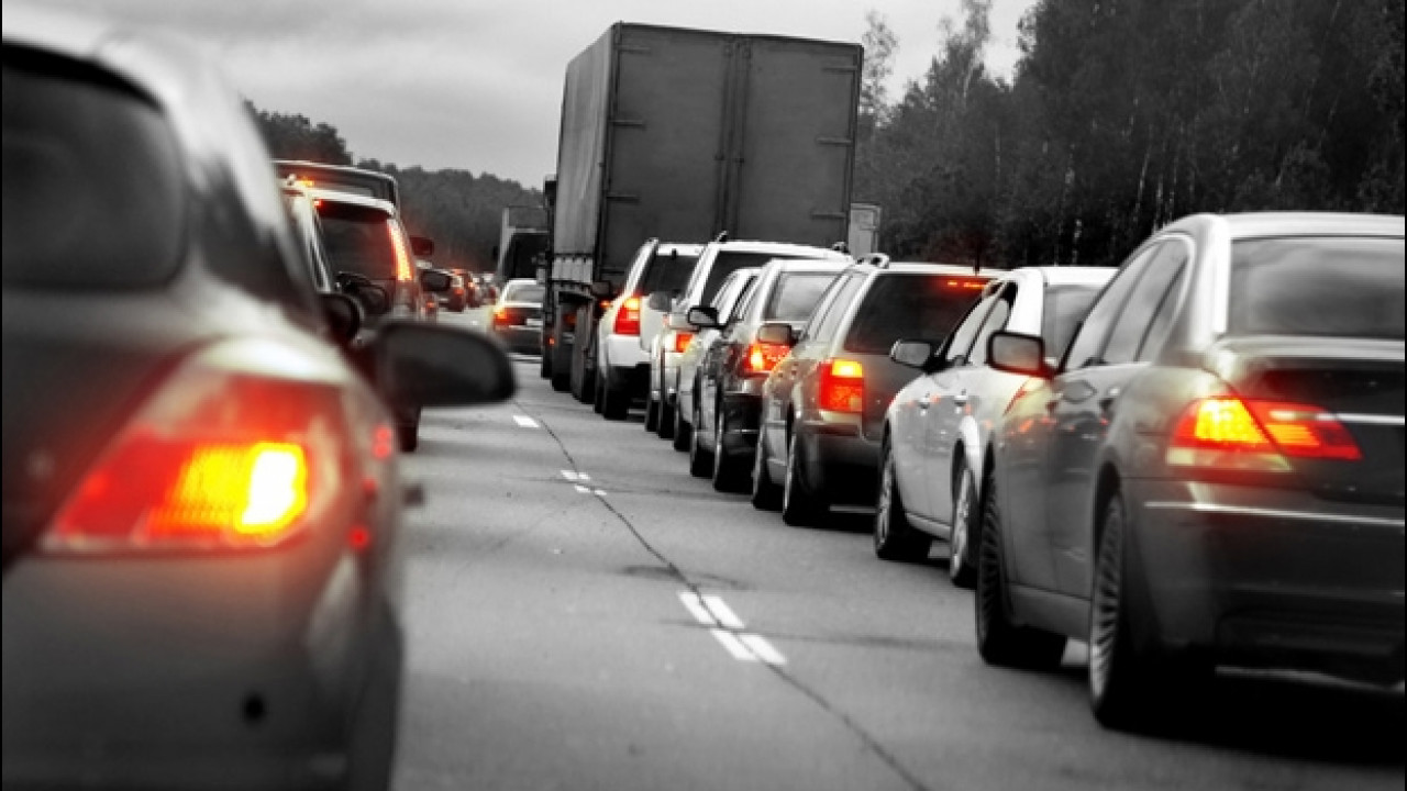 [Copertina] - Sulle strade di tutta Italia è aumentato il traffico