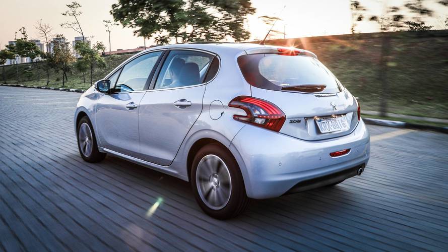Comparativo VW Polo x Fiat Argo x Honda Fit x Peugeot 208