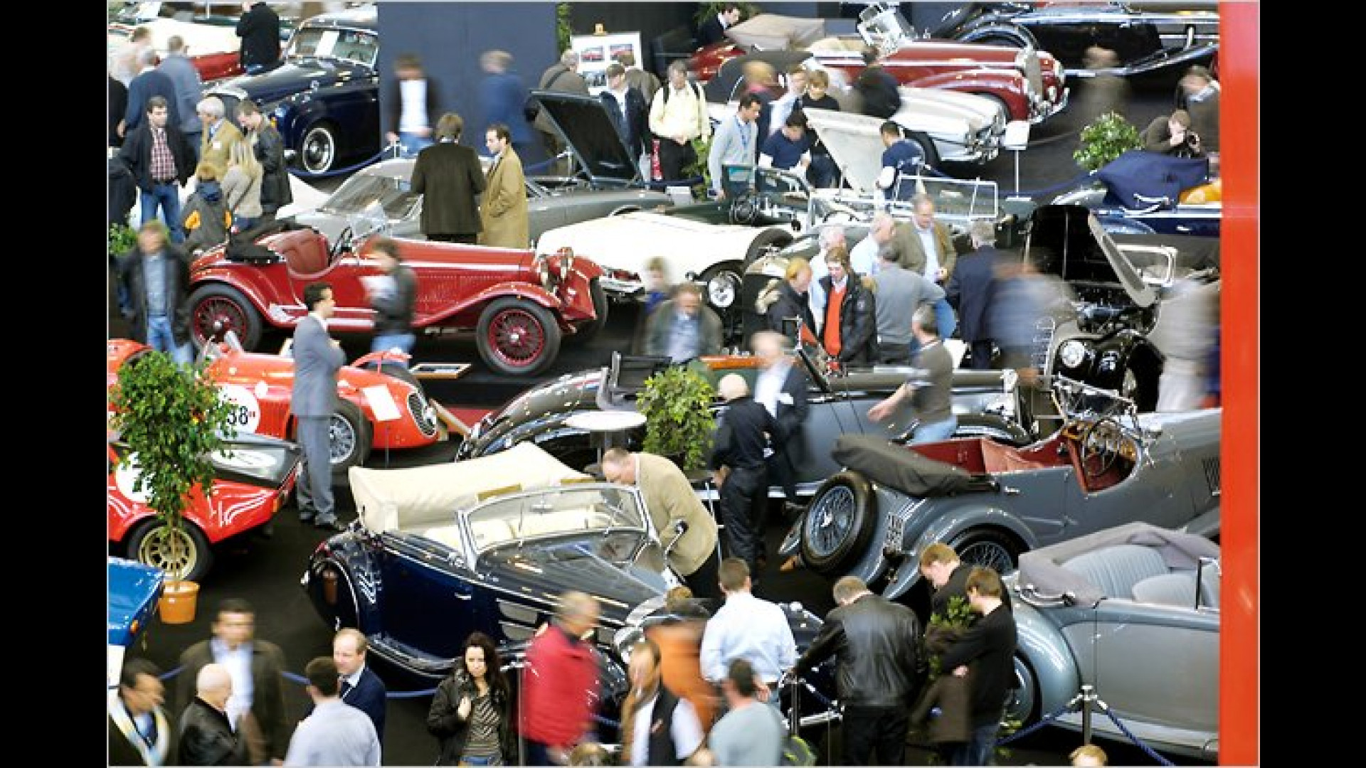 Techno-Classica 2011: Große Oldtimer-Schau in Essen