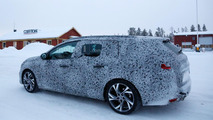 Renault Megane Estate spy photo